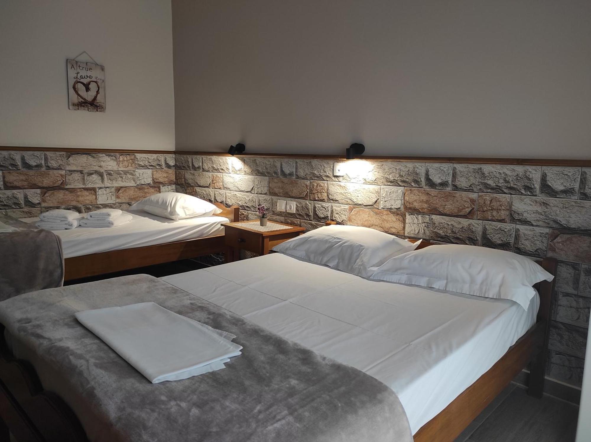 Ενοικιαζόμενα Δωμάτια Ενιπεύς- Rooms Enipeas Litochoro Exterior foto